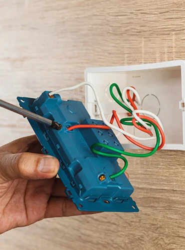 لوحات قواطع الدائرة